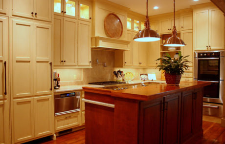 traditional-kitchen-remodel-after-painted-cherry-beaufort-south-carolina